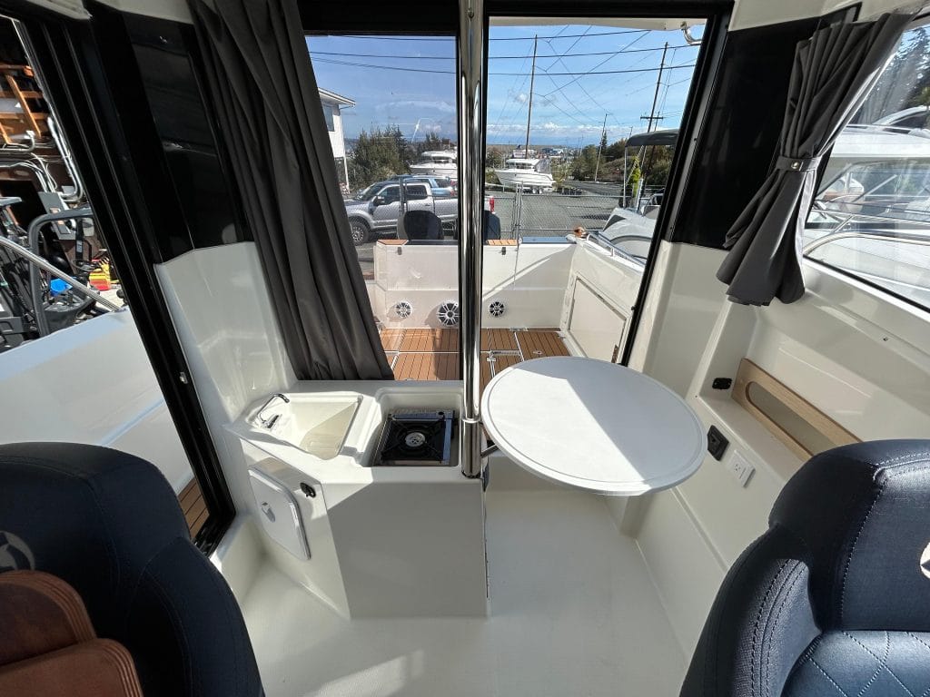 2024 Parker Poland 800 Pilothouse (Boat Show Special)