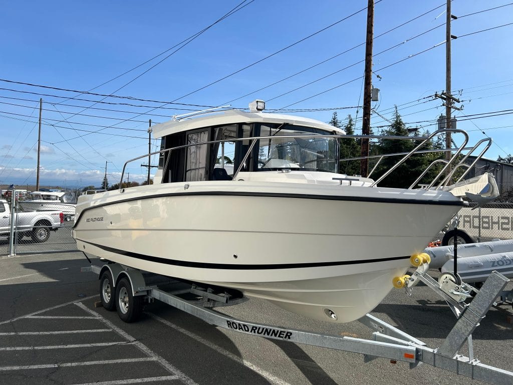 2024 Parker Poland 800 Pilothouse (Boat Show Special)