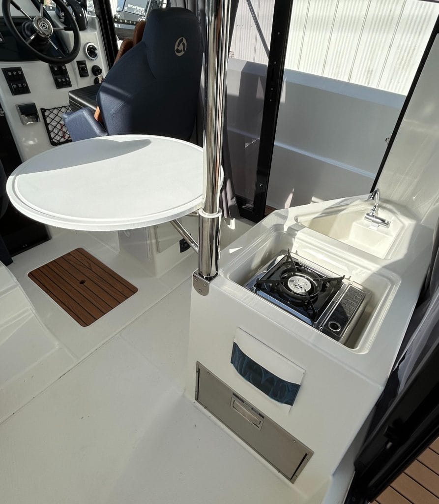 2024 Parker Poland 800 Pilothouse (Boat Show Special)