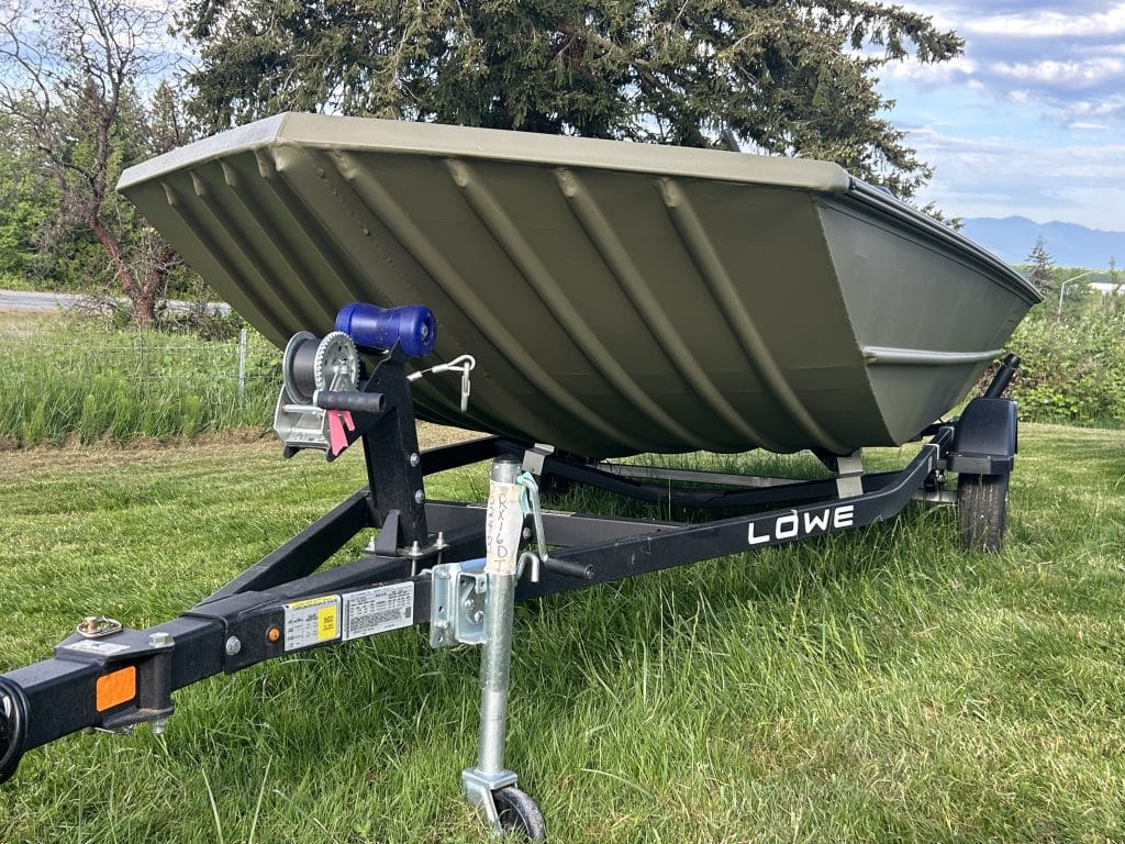 Lowe 1660 Deluxe Tiller