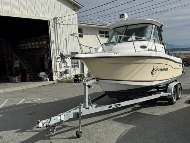 2007 Sea swirl Striper 2101
